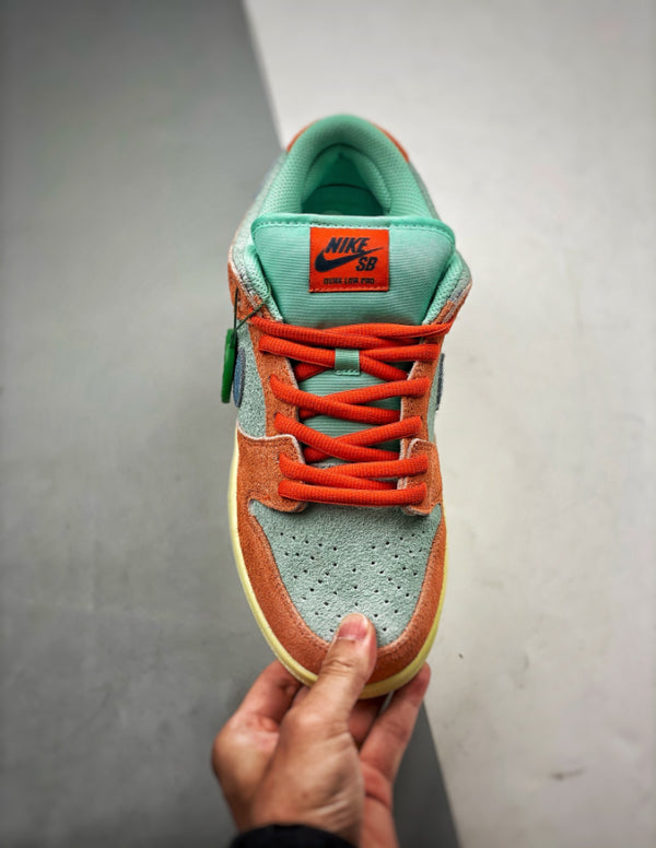 Nike Dunk Low Orange and Emerald Rise | Provehito