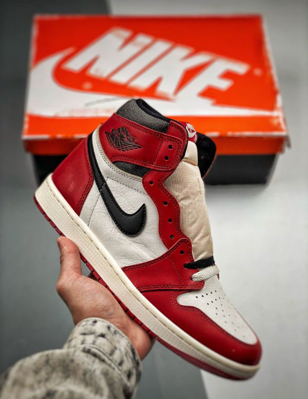 Nike Air Jordan 1 Retro High Chicago Lost and Found