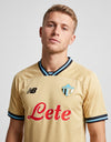 Terza maglia Atalanta 2026/2027 New Balance stemma 1964 – dettaglio