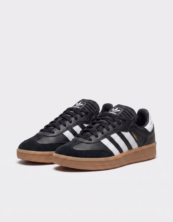 Adidas Samba XLG nere in pelle con 3 stripes bianche e suola gum rialzata vista frontale