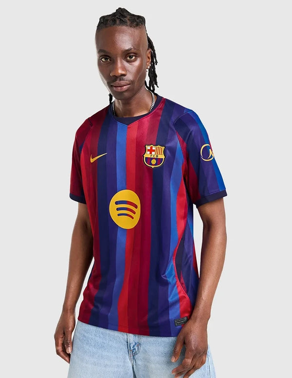 Maglia Barcellona Home 2026/2027 Nike con stemma FCB e sponsor Spotify sul petto