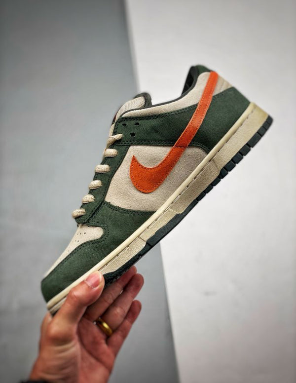 Nike SB Dunk Low Eire