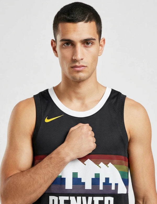 canotta denver nuggets city edition 2025 nike dettaglio skyline denver fascia multicolor