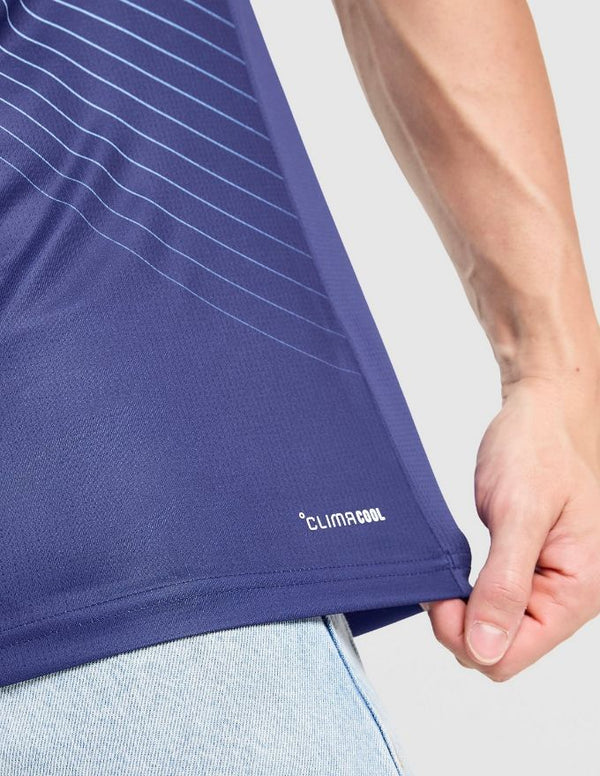 Maglia nazionale Giappone 2026 – stemma ufficiale e tessuto tecnico traspirante