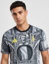 Dettaglio Juventus maglia pre match ADP 2025/2026 Adidas con statua barocca e stemma Juventus giallo