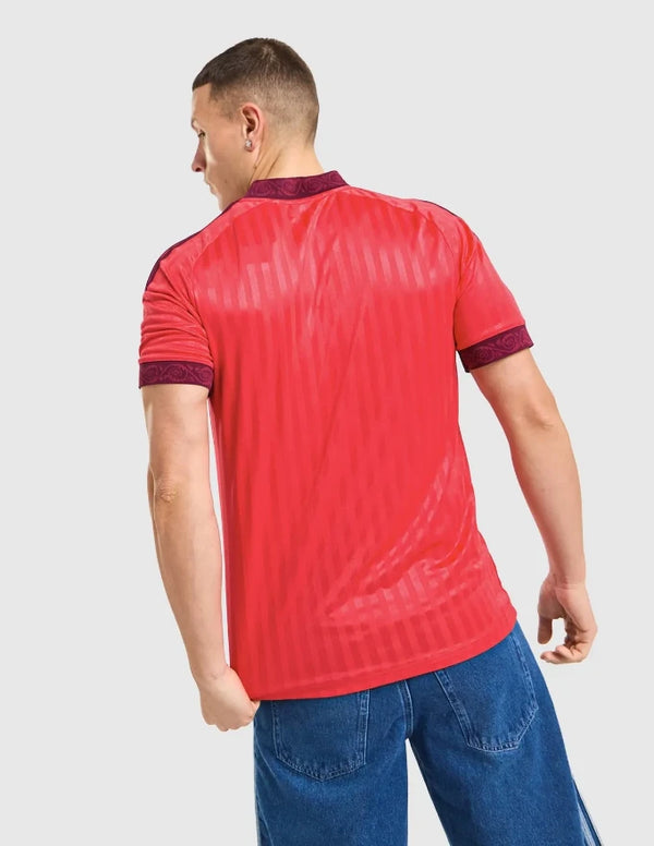 Lione Maglia Away 2026/2027 Adidas - vista posteriore con strisce in tono e pattern roseto sui polsini