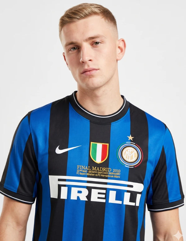 Maglia Inter Home 2009/2010 Nike Triplete con patch Final Madrid Santiago Bernabéu e sponsor Pirelli