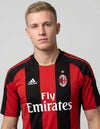 Dettaglio maglia AC Milan Home 2010/2011 Adidas con stemma e sponsor Fly Emirates