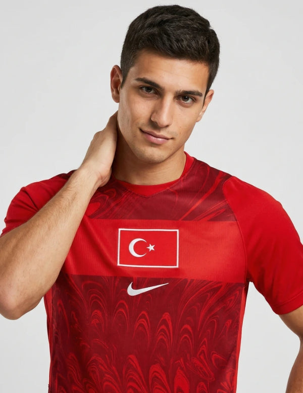 maglia turchia 2026 nike dettaglio bandiera turca pattern ebru