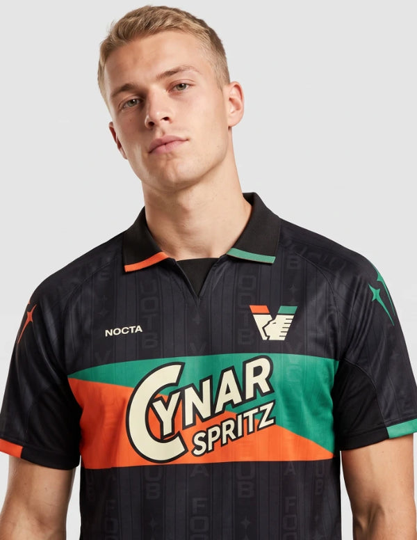 Maglia Venezia Home 2026/2027 NOCTA nera con fascia verde e arancione e sponsor Cynar Spritz