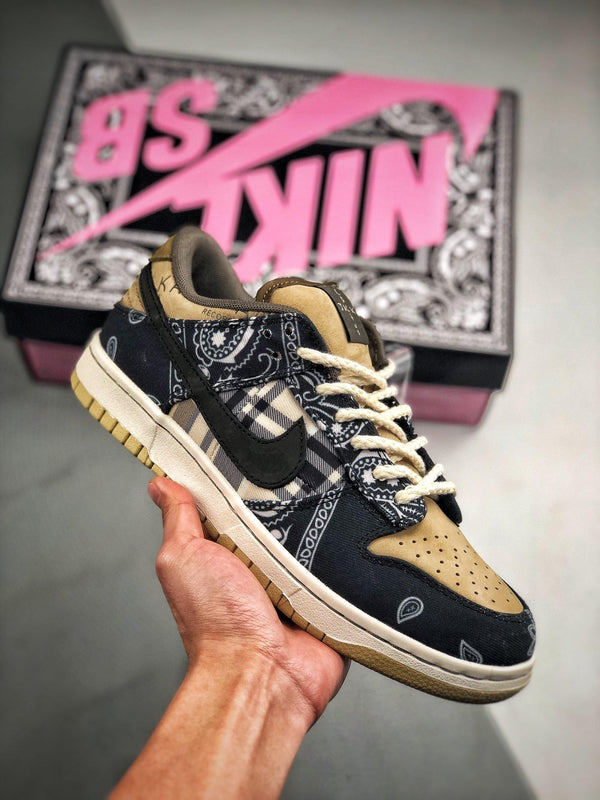 Nike SB Dunk Low x Travis Scott - Provehito