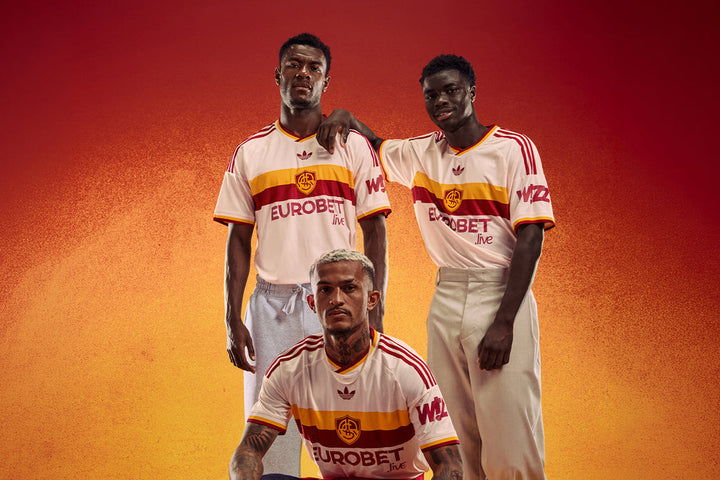 Maglia Roma Away 2026/2027 Adidas bianca con fascia giallorossa, stemma retrò ASR e sponsor Eurobet