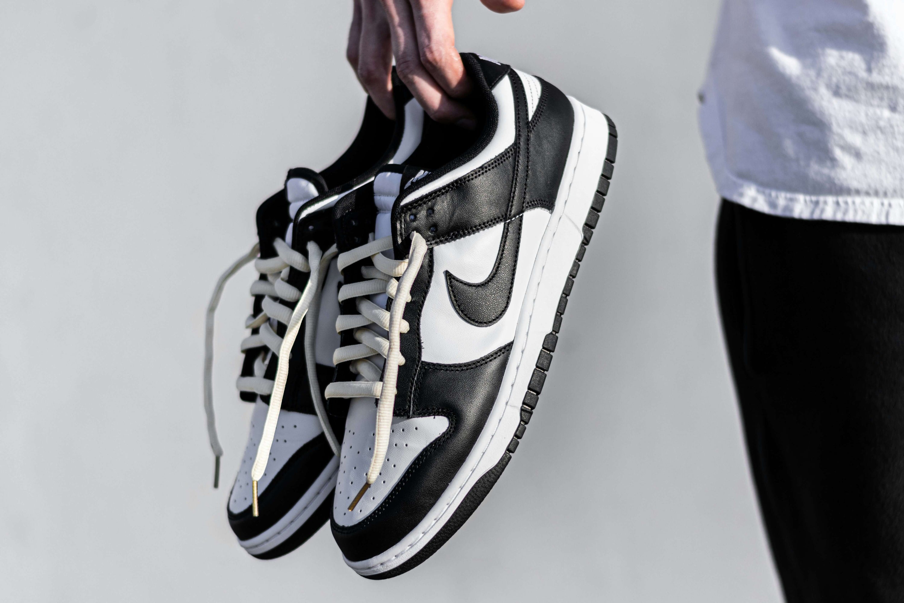 Guida completa alle Nike Dunk Low: La sneaker iconica che continua a dominare il mercato