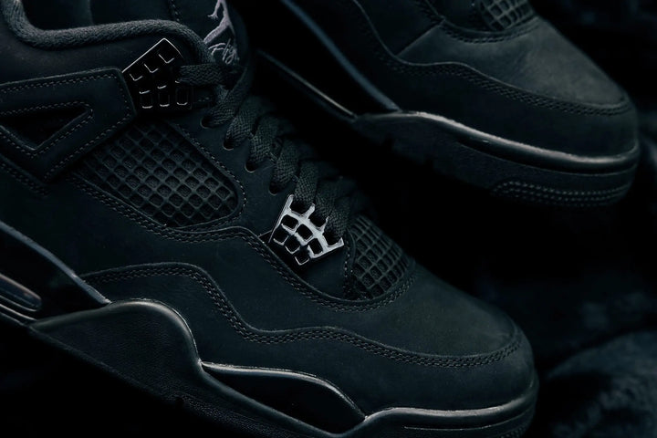 Air Jordan 4 Retro Black Cat - Guida Completa ai Modelli Jordan 4 | Provehito