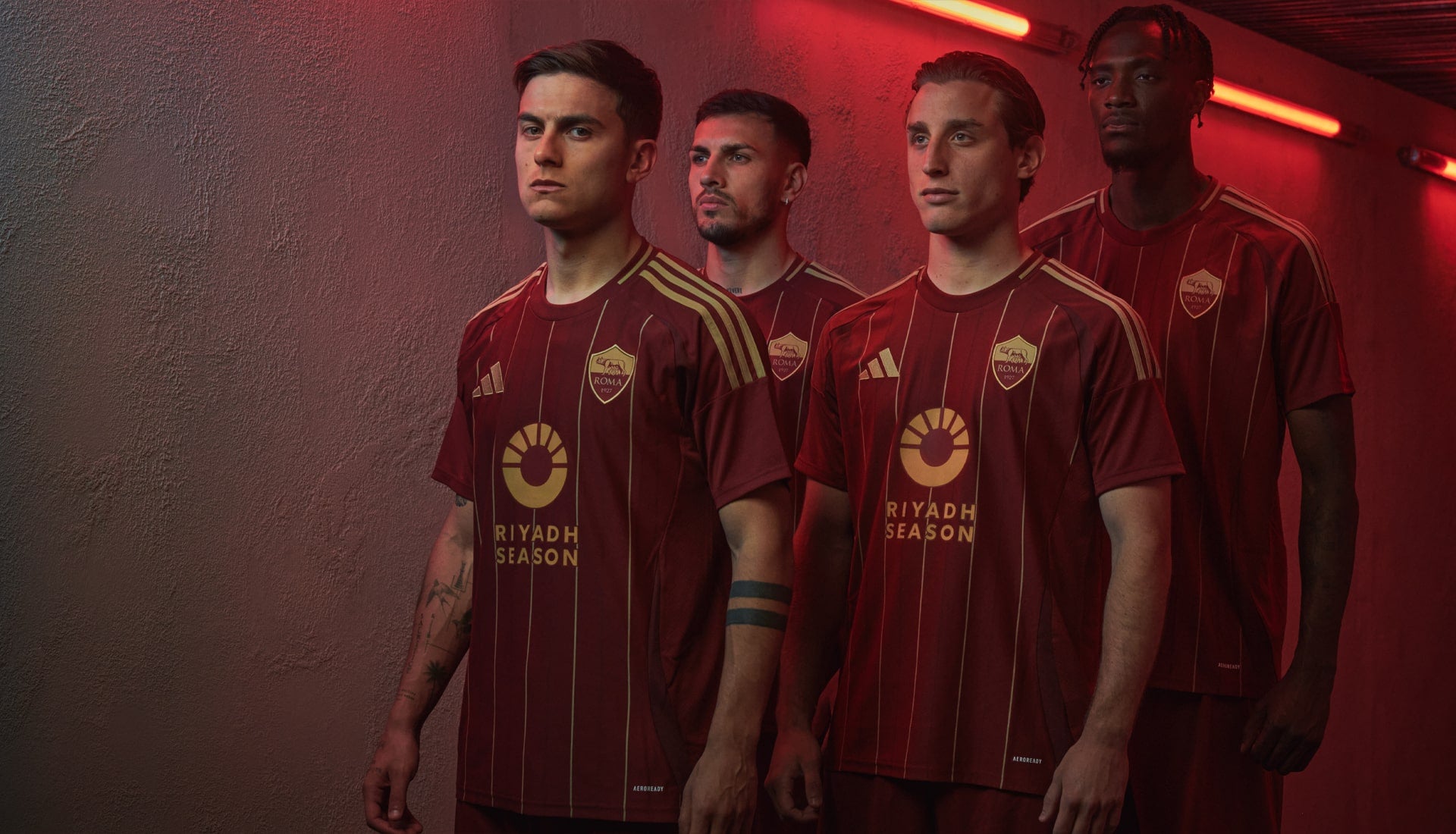 Adidas presenta la nuova maglia Roma 2024/25