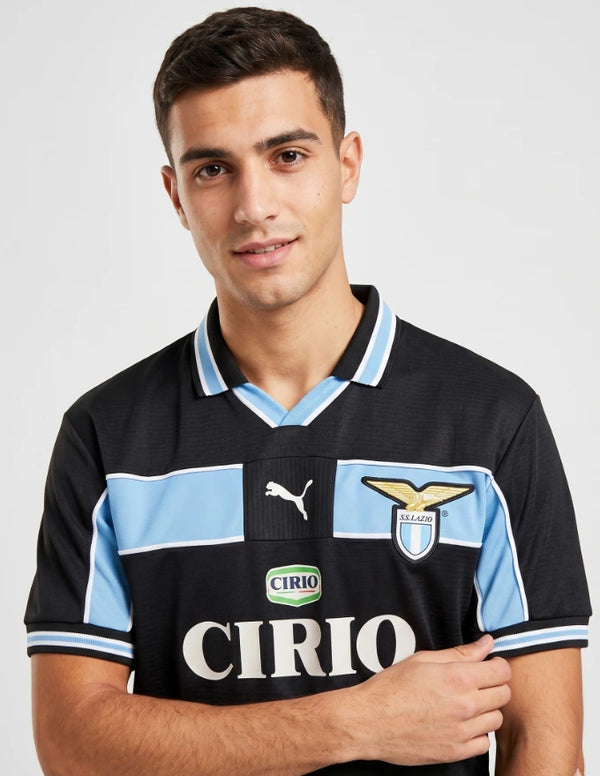 Dettaglio maglia Lazio Terza Maglia Third 1998/2000 Puma con stemma SS Lazio aquila e sponsor Cirio bianco