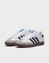 Adidas Samba OG Cloud White Core Black con 3 Stripes nere e suola gum, vista frontale del paio