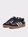 Adidas Samba XLG nere in pelle con 3 stripes bianche e suola gum rialzata vista frontale