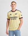 Maglia Arsenal Terza 2026/2027 Adidas gialla con dettagli blu navy e sponsor Emirates Fly Better
