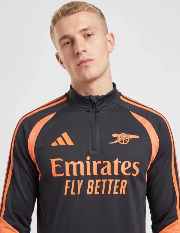Tuta Arsenal Allenamento Nera 2026/2027 Adidas – dettaglio petto