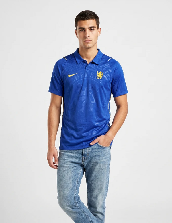Maglia Chelsea Home 2026/2027 Nike indossata a figura intera