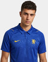Maglia Chelsea Home 2026/2027 Nike, dettaglio collo e logo Chelsea
