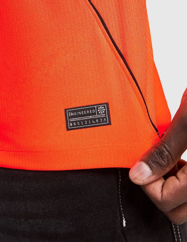 Olanda Maglia Home 2026 Nike - Dettaglio Badge Engineered sul Fianco