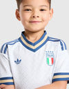 Italia Completino Away 2026 Bambino Adidas Originals - Dettaglio Stemma FIGC 4 Stelle e Colletto V