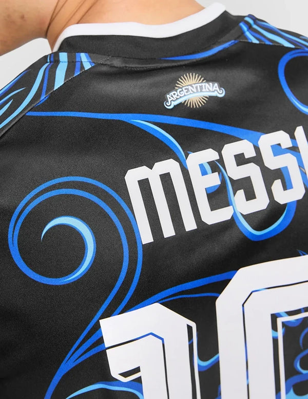 Argentina Maglia Away 2026 - Dettaglio Scritta Argentina con Sole di Maggio sul Retro