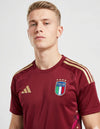 Primo piano dettaglio colletto e stemma FIGC Italia Maglia Portiere 2026.