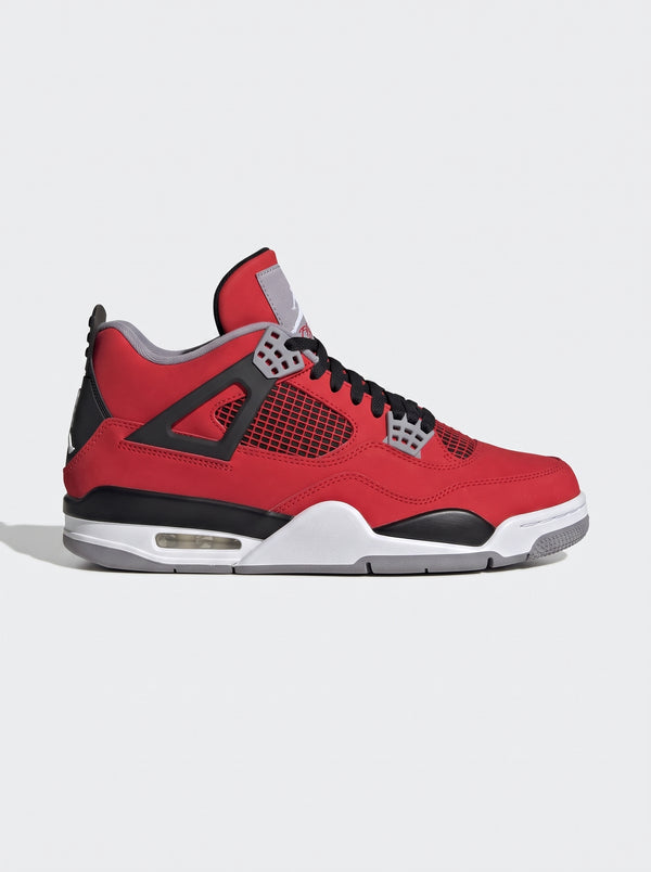 Jordan 4 Retro Toro Bravo rossa con dettagli Cement Grey e nero, vista laterale del profilo
