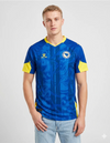 Maglia Bosnia Erzegovina Home 2026 Kelme blu con pattern marmorizzato e inserti gialli