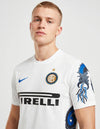 Dettaglio maglia Inter Away 2010/2011 Nike con stemma Inter stella oro e grafica drago serpente blu sulla manica destra