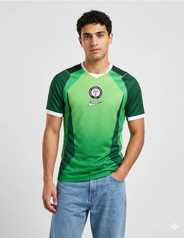 Maglia Nigeria Home 2026 Nike verde con sfumatura dal lime al scuro pattern a micro-pois e stemma NFF