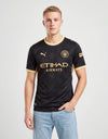 Seconda maglia Manchester City Puma nera pattern api dorate – indossata