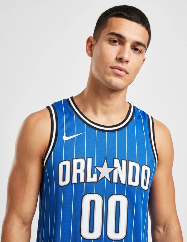 Dettaglio scritta ORLANDO e numero 00 sulla Canotta Icon Swingman Nike