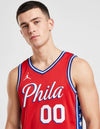Canotta Philadelphia 76ers Statement Swingman dettaglio script Phila