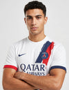 Dettaglio PSG seconda maglia away 2025/2026 Nike con stemma Paris Saint-Germain e polsini blu e rossi