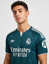 Maglia Real Madrid Away 2026/2027 Adidas verde scuro con dettagli crema logo Trefoil e stemma Real