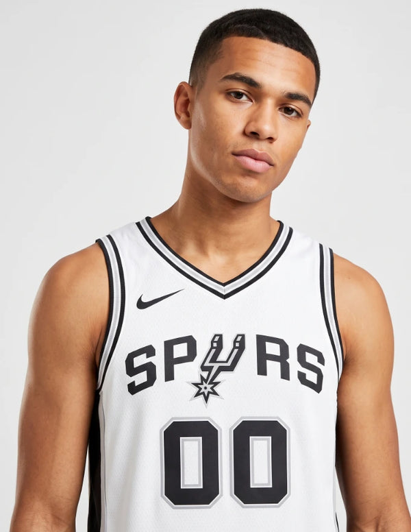 Canotta San Antonio Spurs Association Swingman Nike bianca con logo sperone stellato, vista laterale