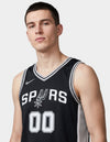 Canotta San Antonio Spurs Icon Swingman dettaglio logo sperone