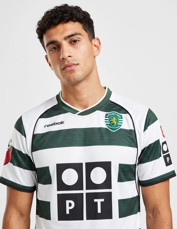 Maglia Home Sporting Lisbona 2002/2003 Reebok bianco-verde – dettaglio stemma e colletto a V